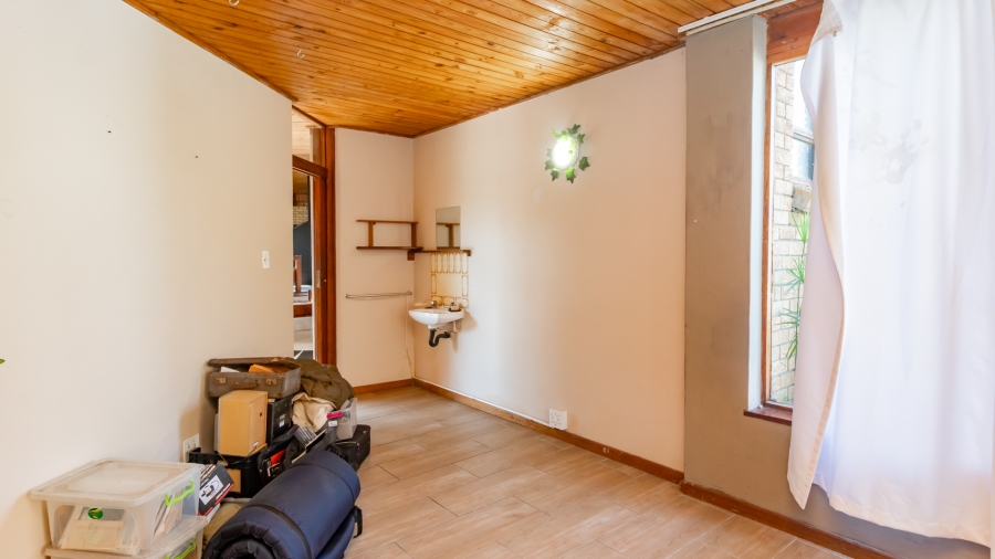 4 Bedroom Property for Sale in Table View Western Cape